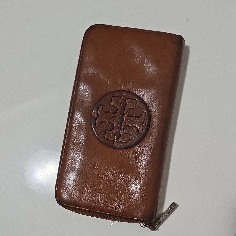 Tory Burch Brown Leather Wallet